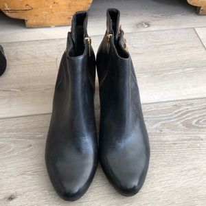 EUC Sam Edelman booties with gold buckles. Sz 9.5